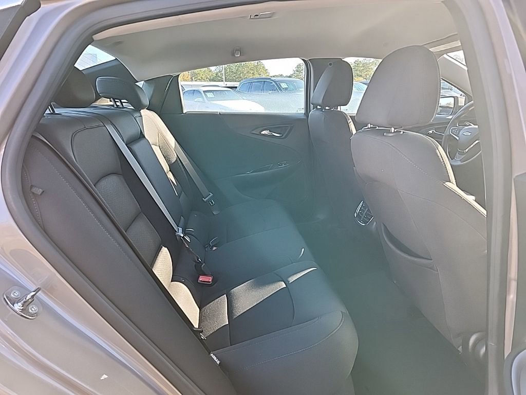 Used 2024 Chevrolet Malibu LT image 15