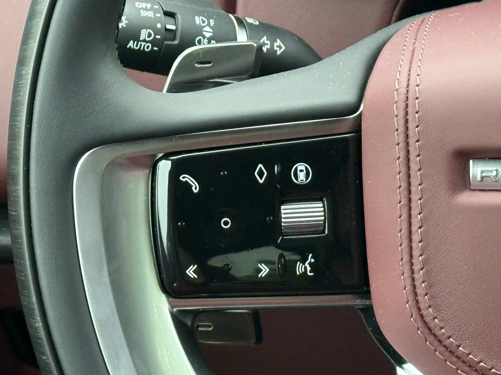 New 2026 Land Rover Range Rover SE AWD/4WD image 34
