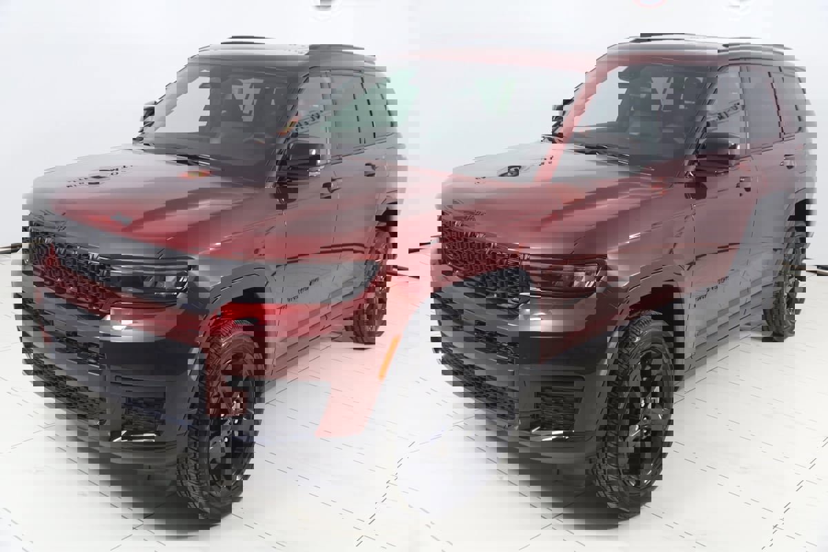 Used 2023 Jeep Grand Cherokee L Laredo image 21