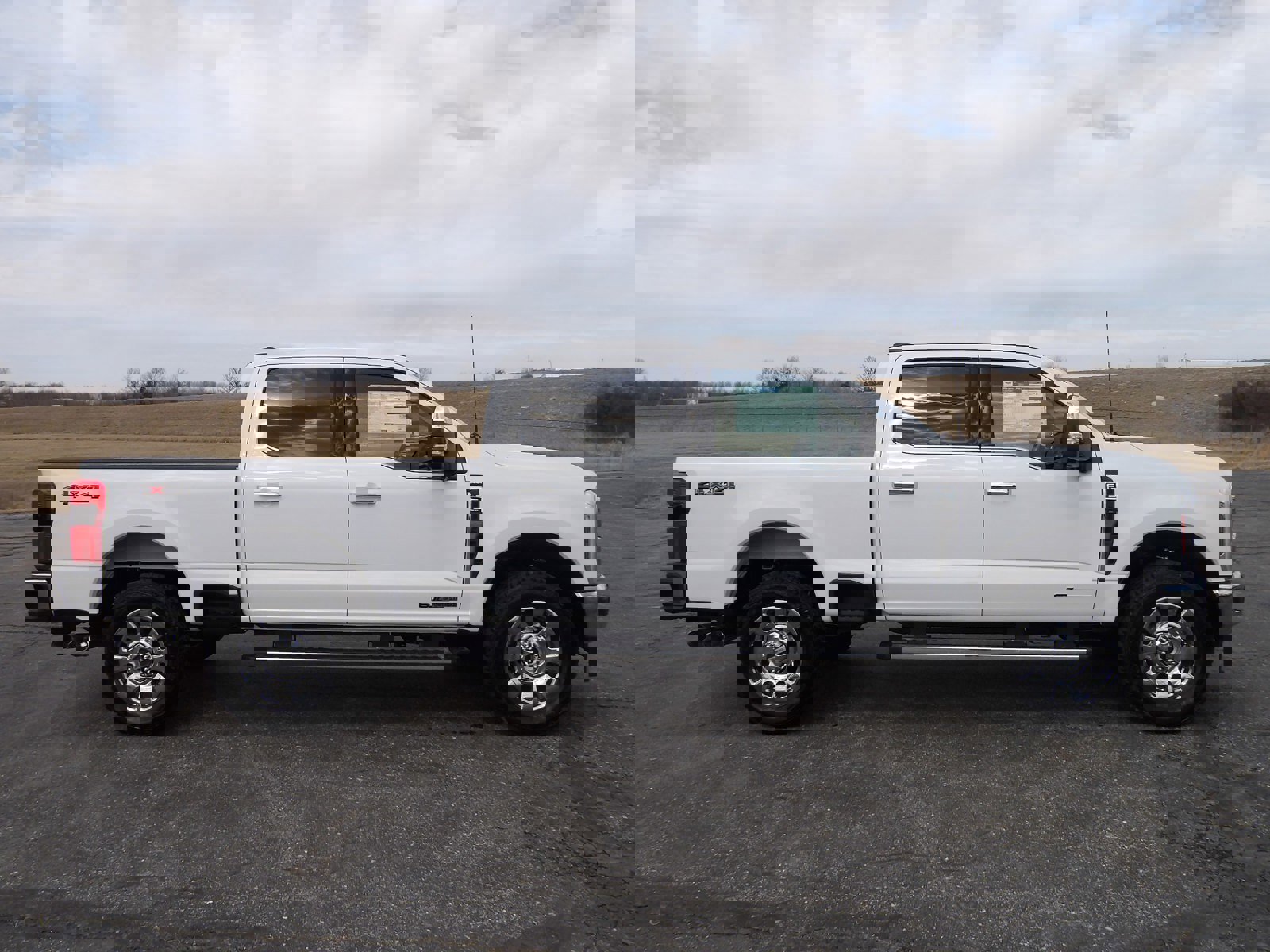 New 2025 Ford F250 Lariat w/ Chrome Package image 41