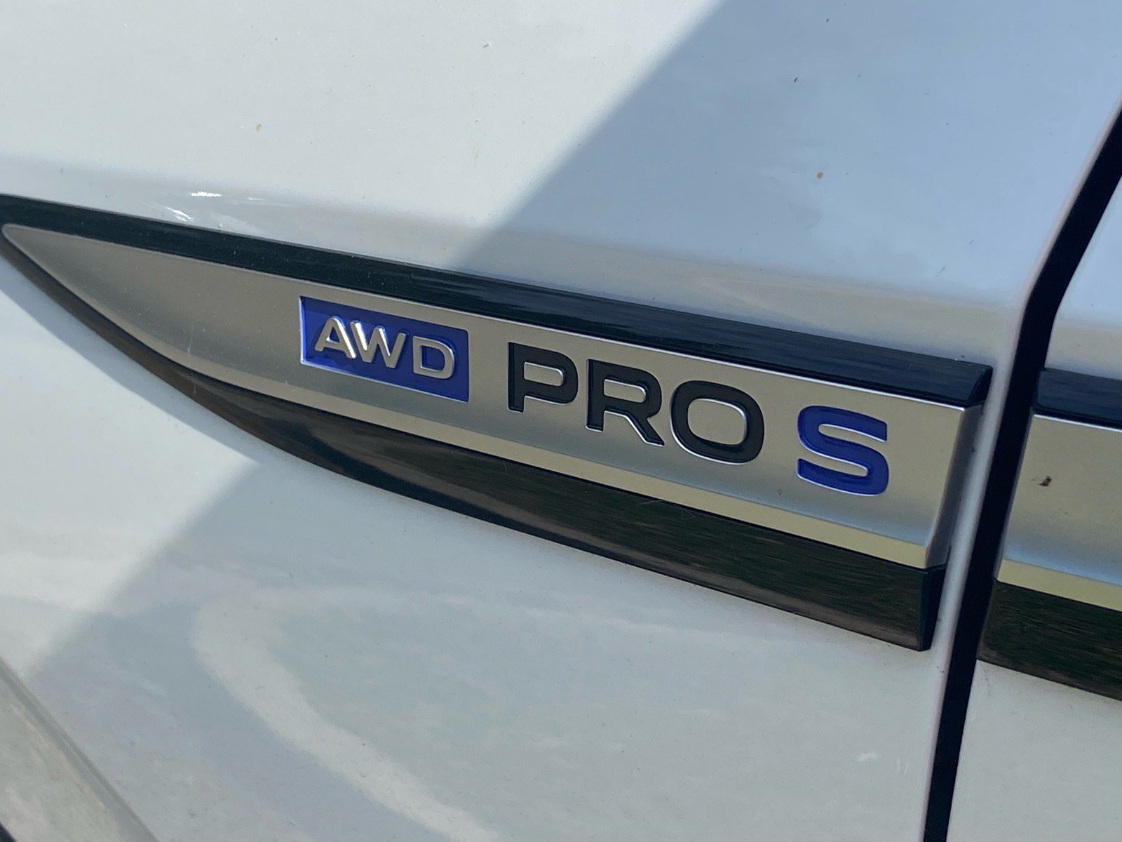 Certified 2023 Volkswagen ID.4 Pro S AWD/4WD image 3