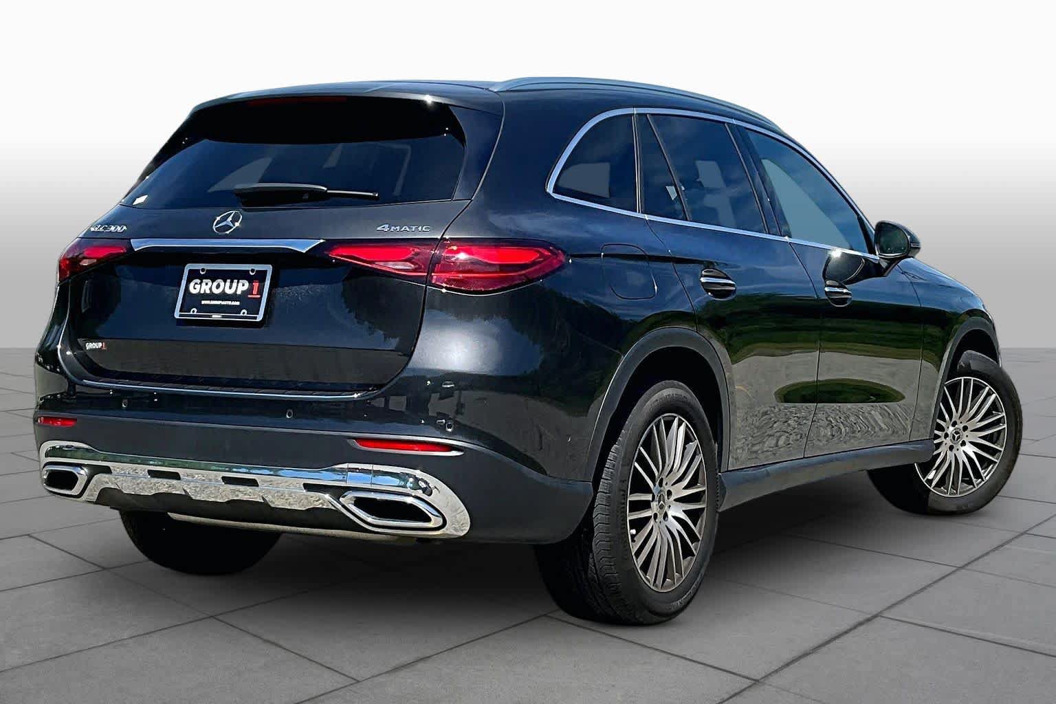 Used 2024 Mercedes-Benz GLC 300 4MATIC image 13