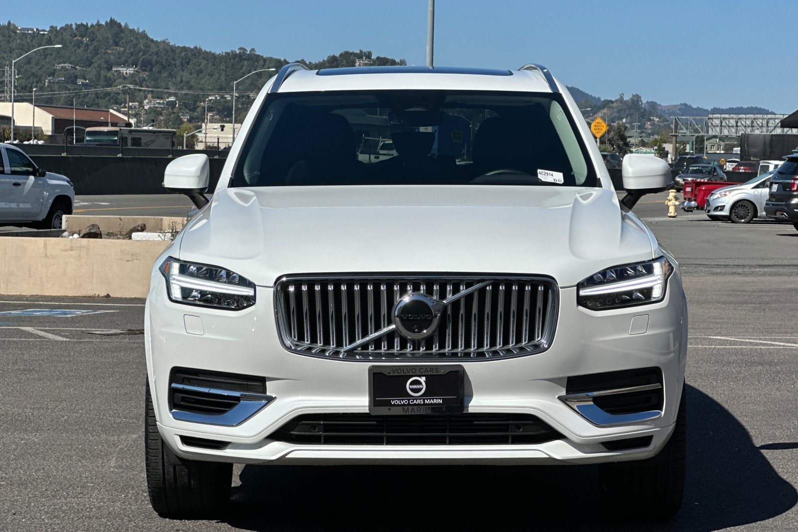 Certified 2025 Volvo XC90 T8 Plus w/ Protection Package Premier AWD/4WD image 11