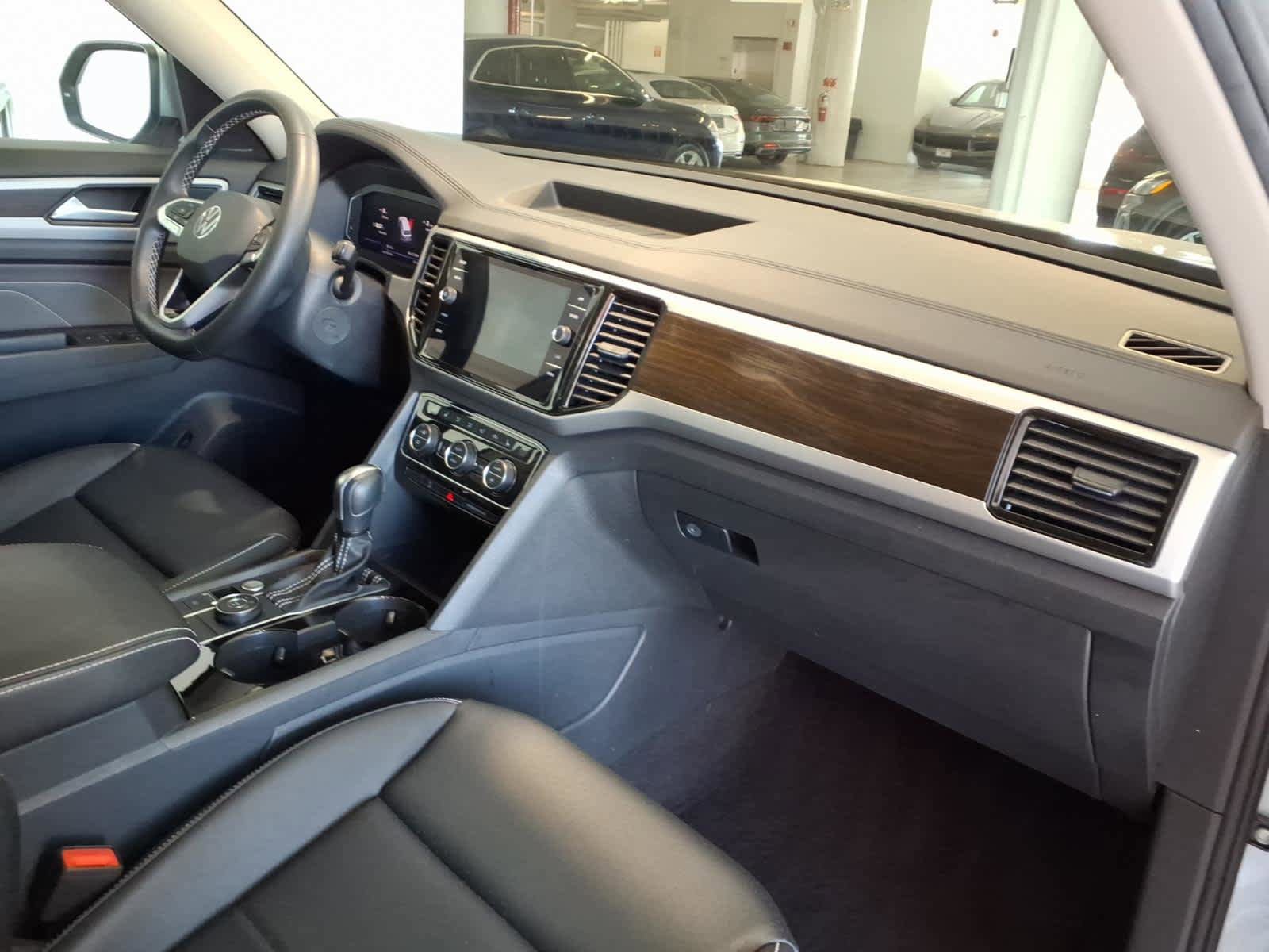 Used 2023 Volkswagen Atlas SE w/ Panoramic Sunroof Package AWD/4WD image 22