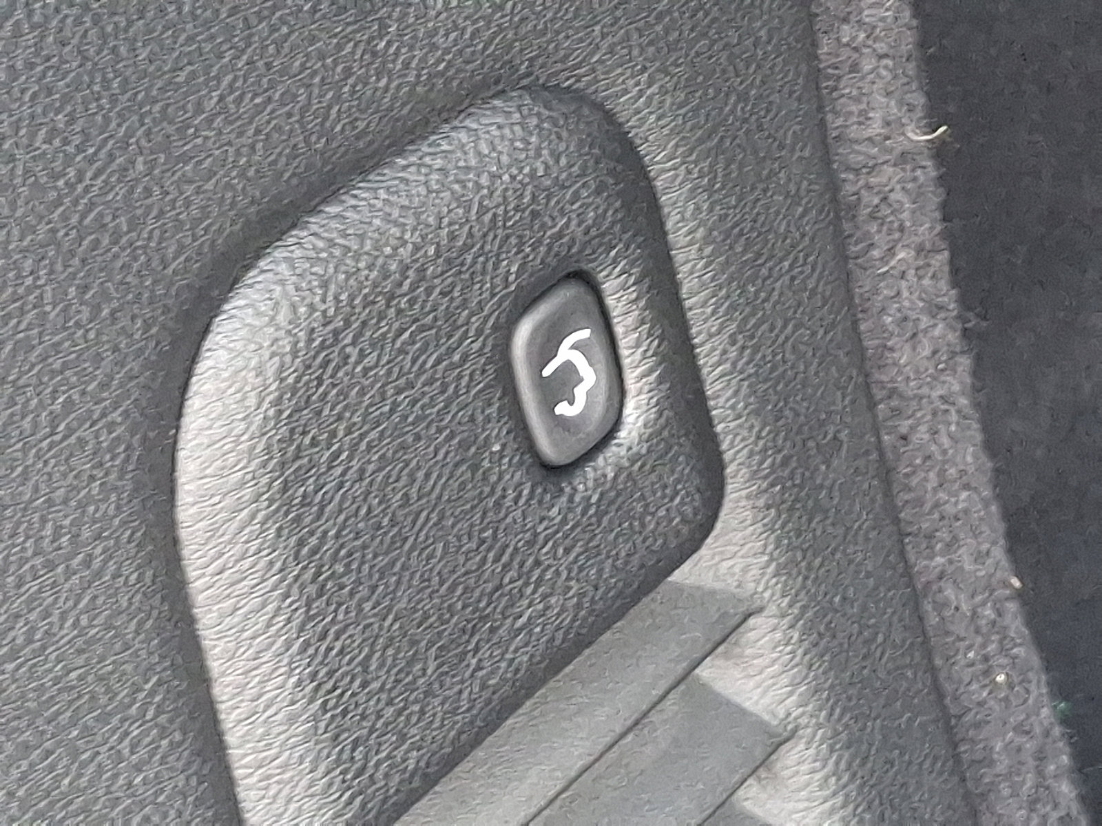 Certified 2024 Dodge Durango GT image 33