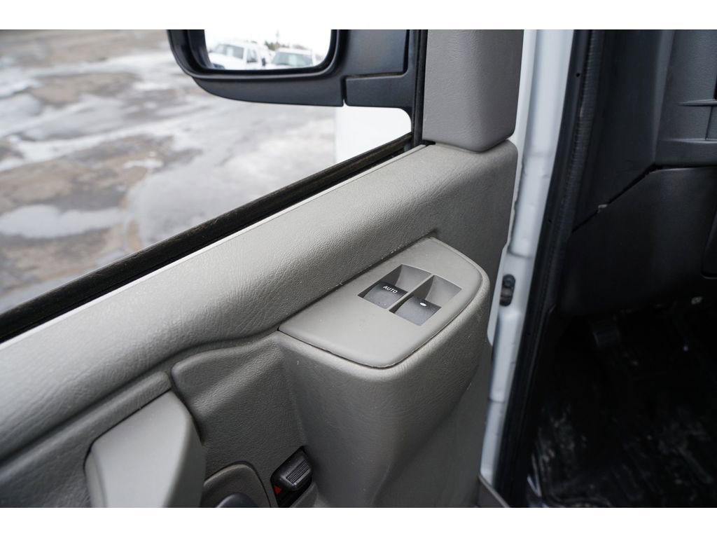 Used 2016 Chevrolet Express 3500 LT w/ LT Preferred Equipment Group image 18