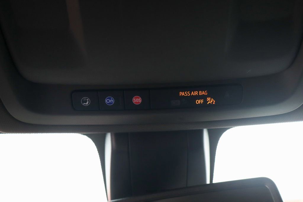 Used 2022 Chevrolet Suburban Z71 w/ Luxury Package image 30