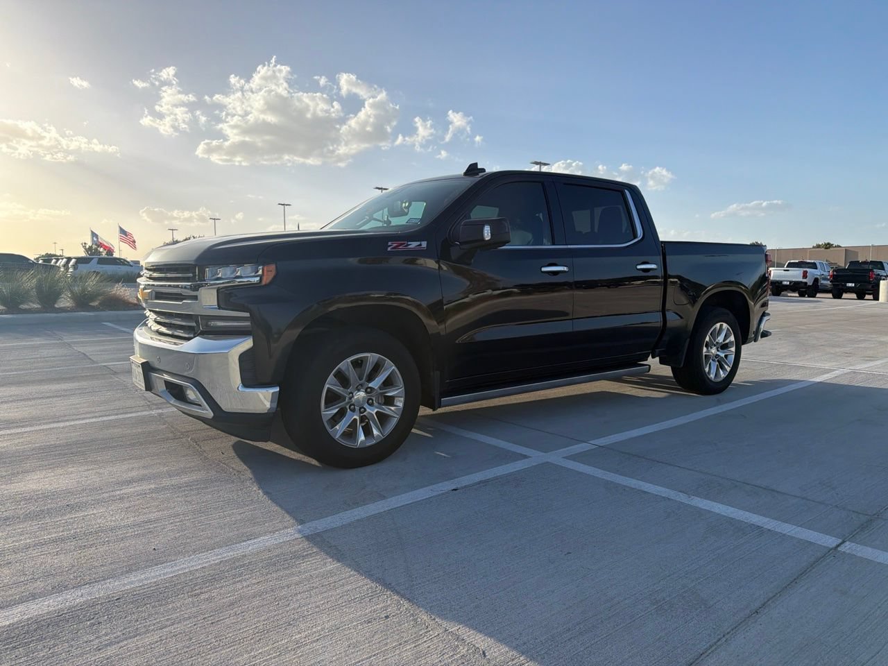 Used 2019 Chevrolet Silverado 1500 LTZ w/ LTZ Premium Package AWD/4WD image 1