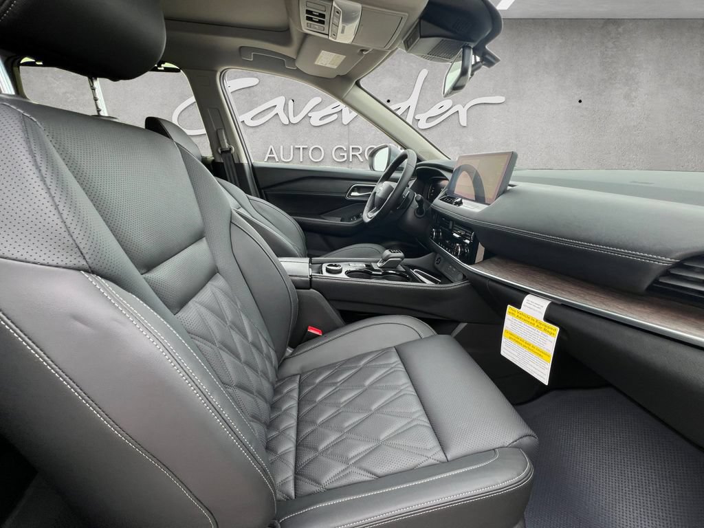 New 2026 Nissan Rogue Platinum AWD/4WD image 25
