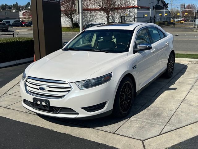 Used 2016 Ford Taurus Limited w/ Equipment Group 301A AWD/4WD image 5