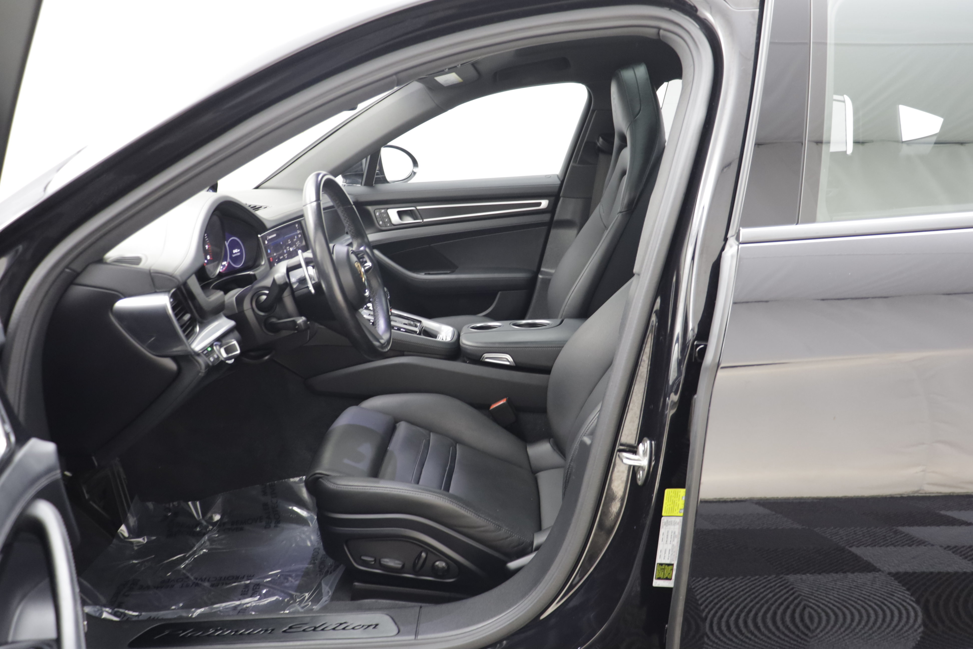 Used 2023 Porsche Panamera Platinum Edition RWD image 5