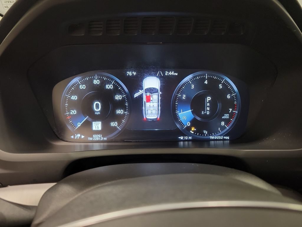 Used 2022 Volvo XC90 T5 Momentum AWD/4WD image 26