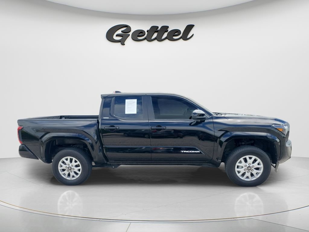 Certified 2024 Toyota Tacoma SR5 AWD/4WD image 3