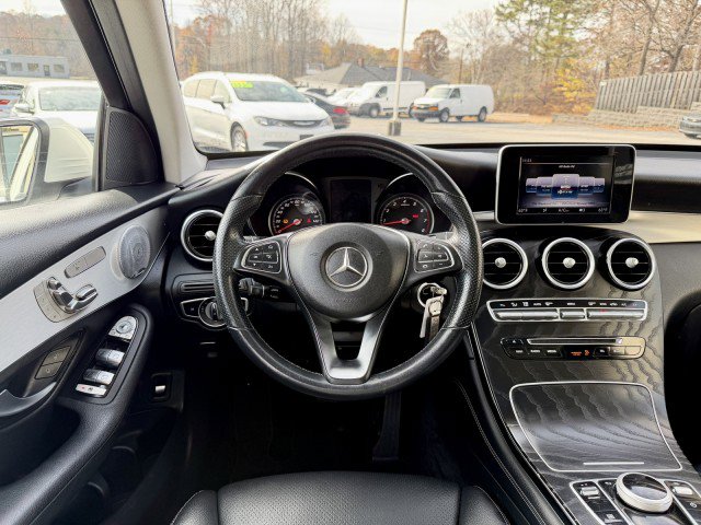Used 2019 Mercedes-Benz GLC 300 4MATIC image 6