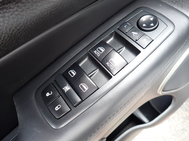 Used 2020 Jeep Grand Cherokee High Altitude AWD/4WD image 17