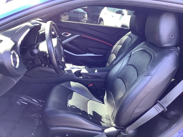 Used 2022 Chevrolet Camaro LT RWD image 7