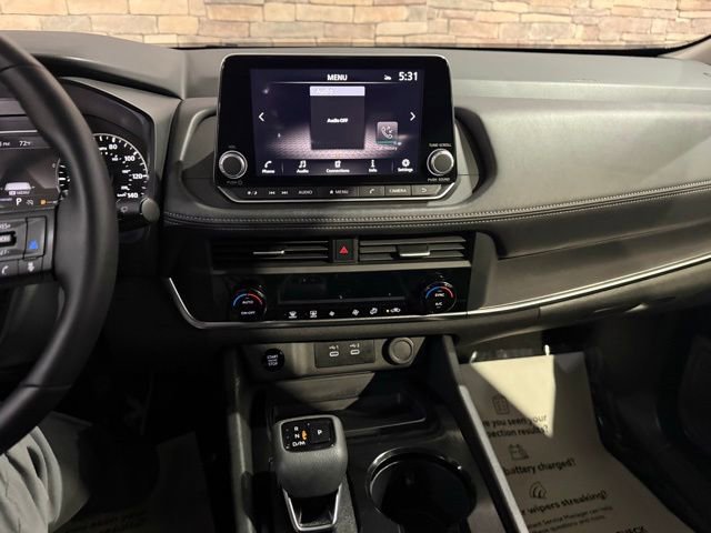 Certified 2025 Nissan Rogue SV image 19