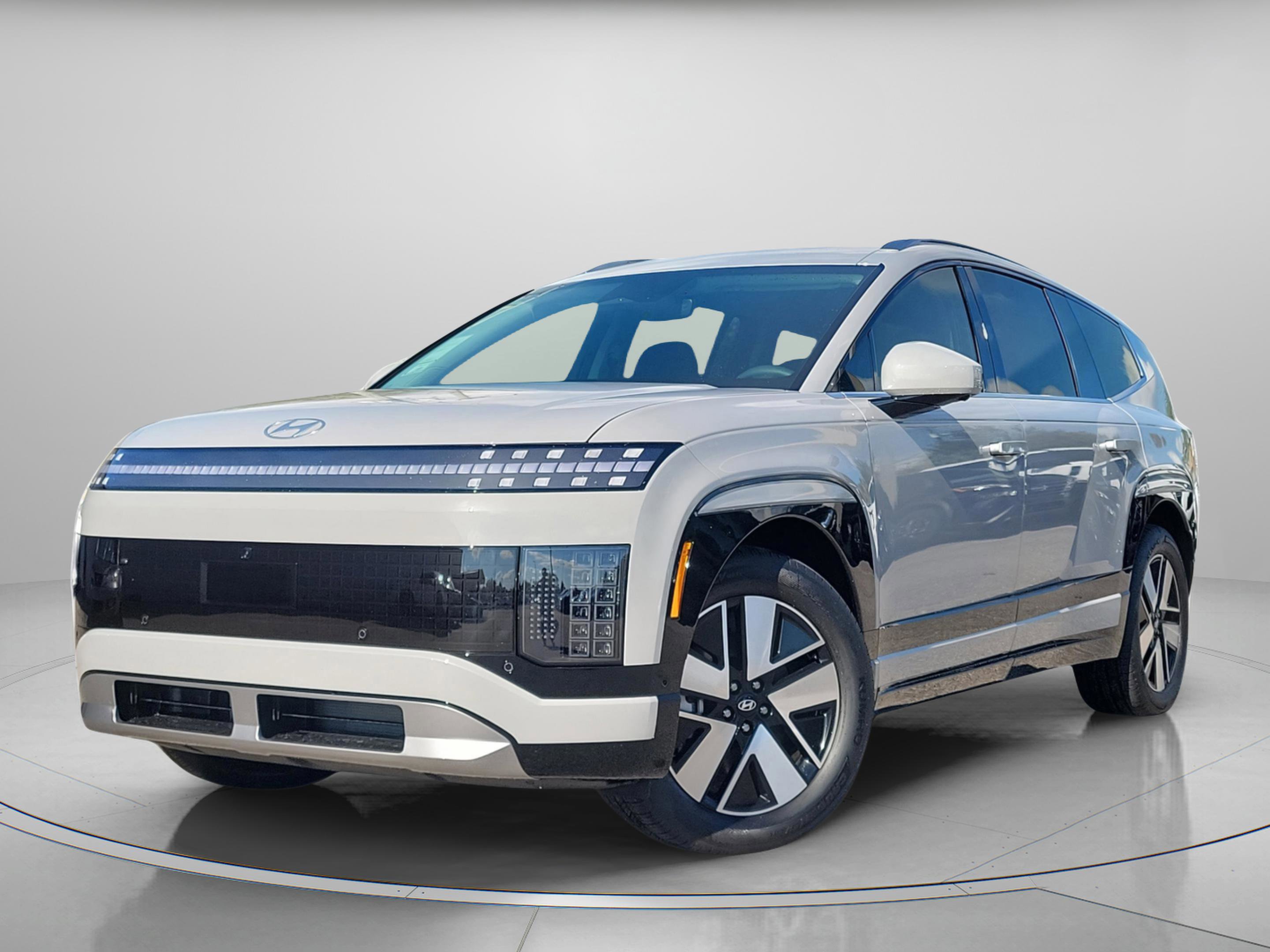 New 2026 Hyundai Ioniq 9 SEL image 3