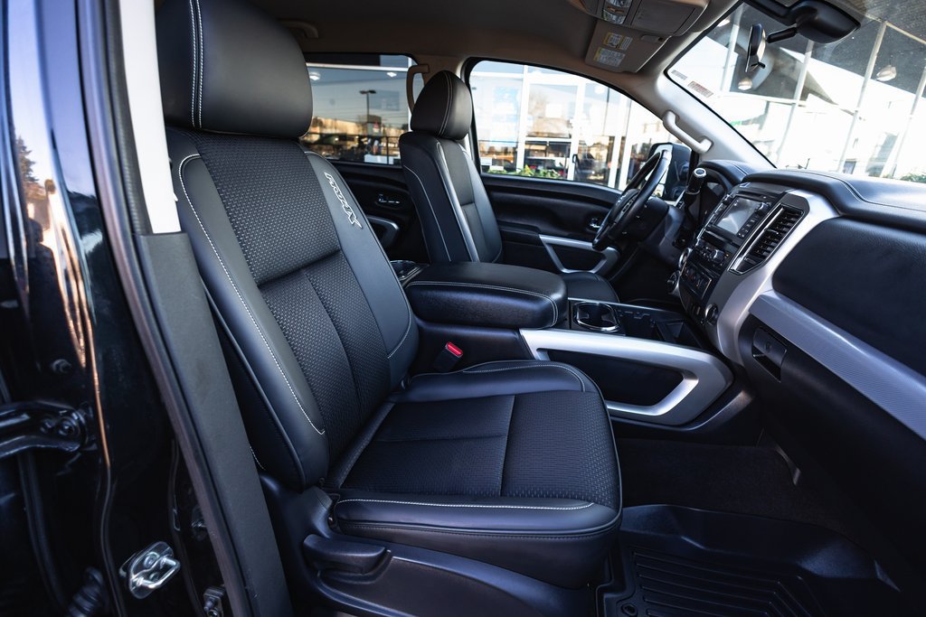 Used 2018 Nissan Titan PRO-4X AWD/4WD image 34