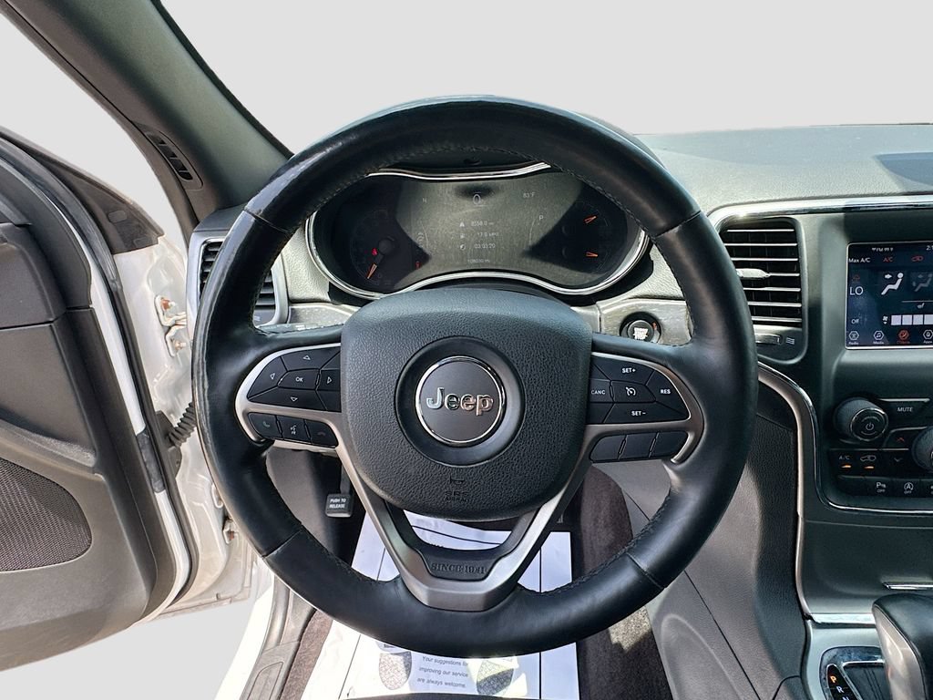 Used 2018 Jeep Grand Cherokee Laredo AWD/4WD image 11