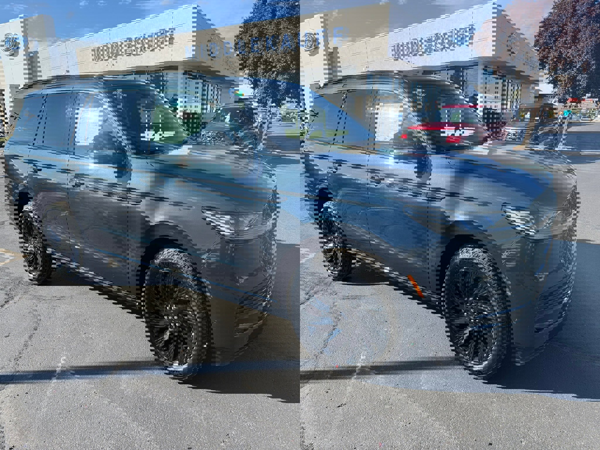 New 2025 Lincoln Navigator Reserve w/ Jet Appearance Package image 1