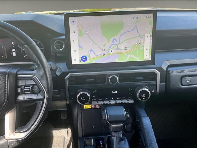 Used 2025 Toyota 4Runner Limited AWD/4WD image 6