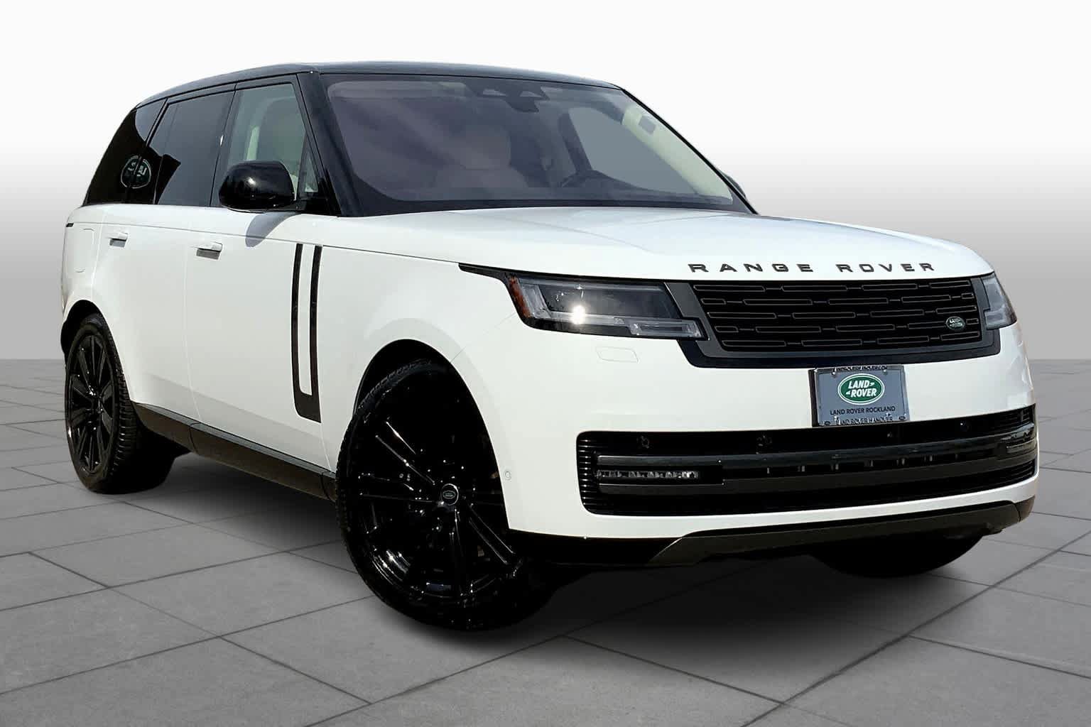 Used 2023 Land Rover Range Rover SE AWD/4WD image 3