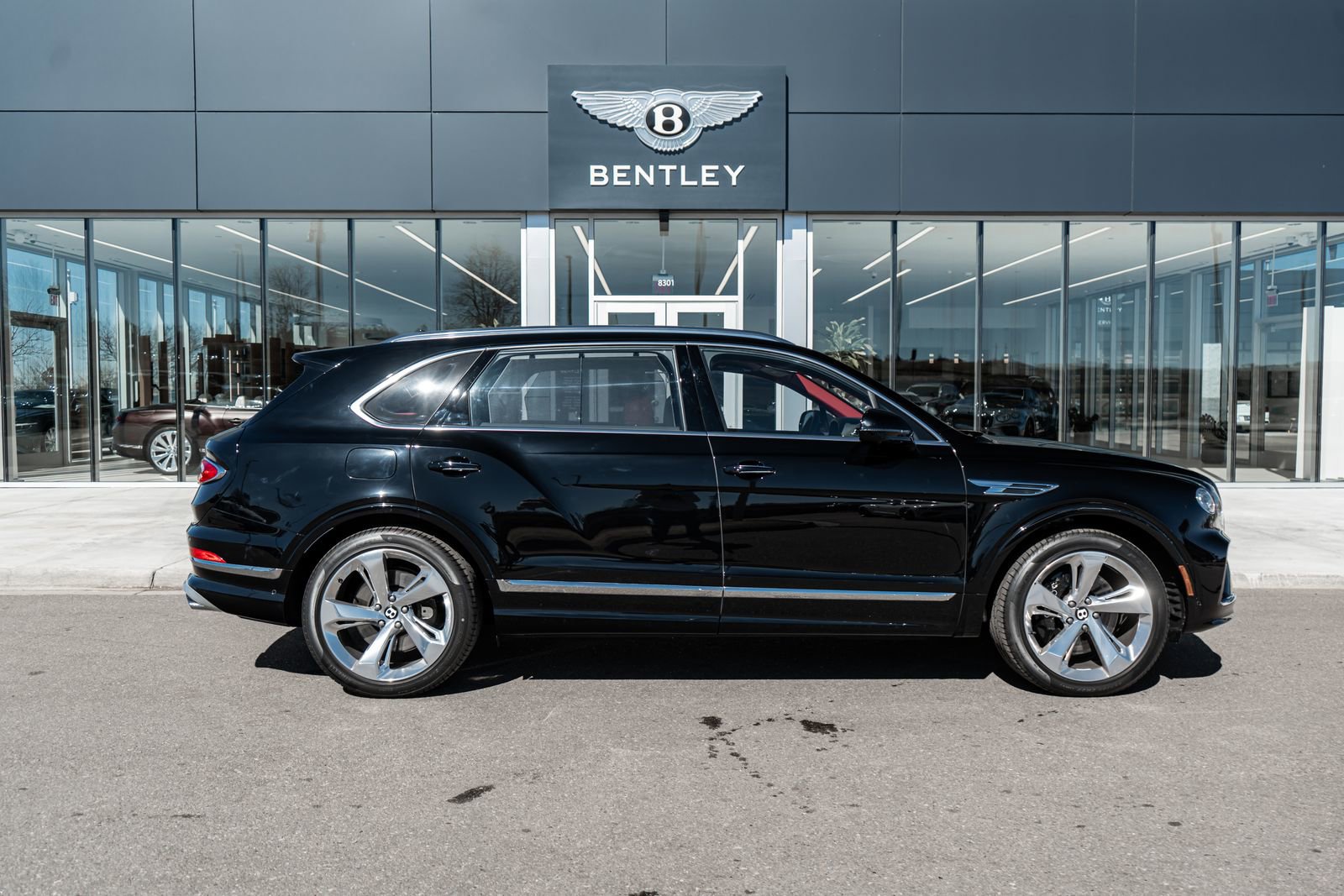 Used 2024 Bentley Bentayga Extended Wheelbase image 14