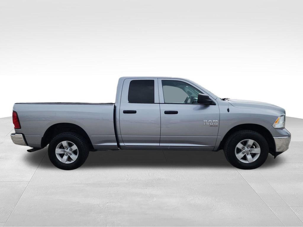 Used 2024 RAM 1500 Classic SLT AWD/4WD image 10