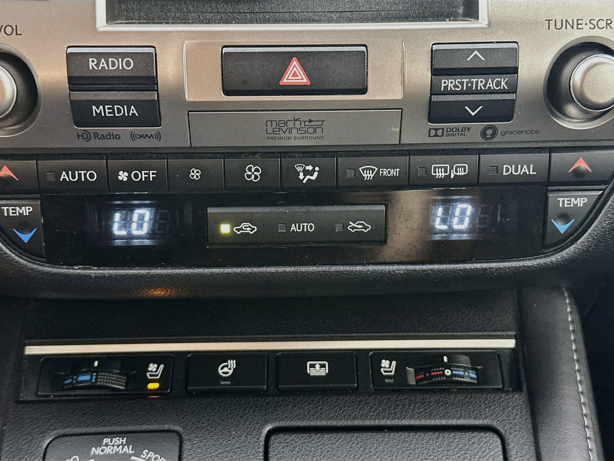Used 2017 Lexus ES 300h FWD image 24