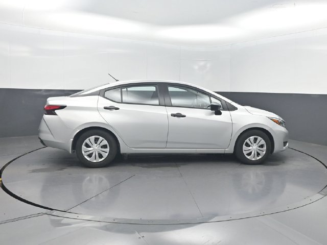 Used 2025 Nissan Versa S w/ Trunk Package FWD image 31