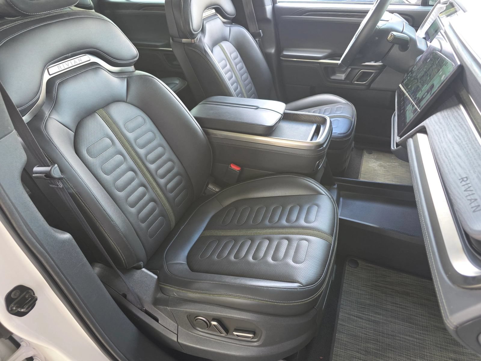 Used 2023 Rivian R1S Adventure Quad AWD/4WD image 29