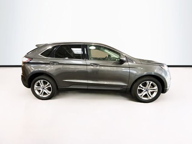 Used 2017 Ford Edge Titanium w/ Technology Package FWD image 5