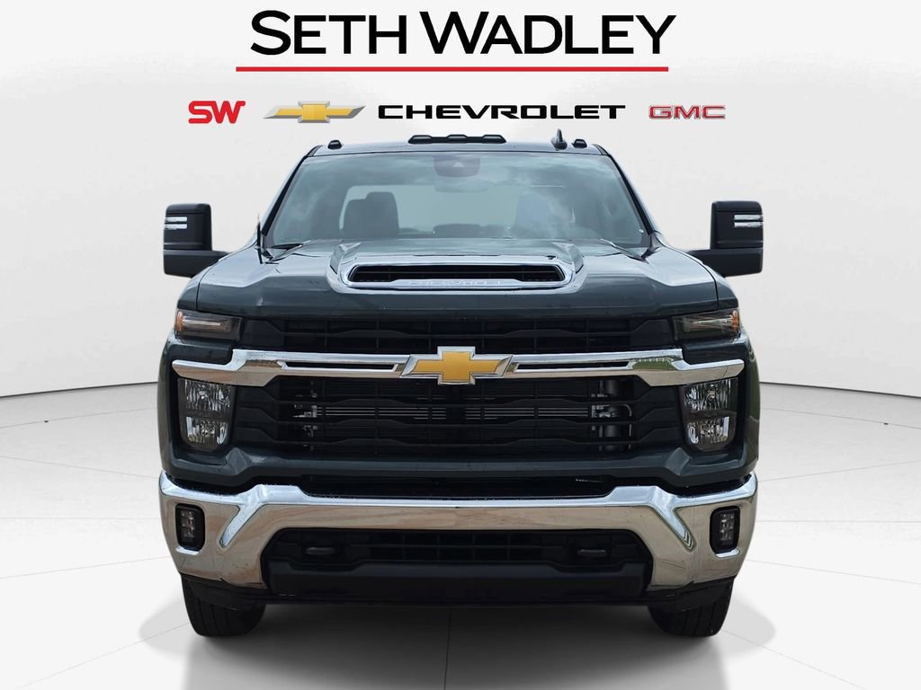 New 2026 Chevrolet Silverado 3500 LT image 2