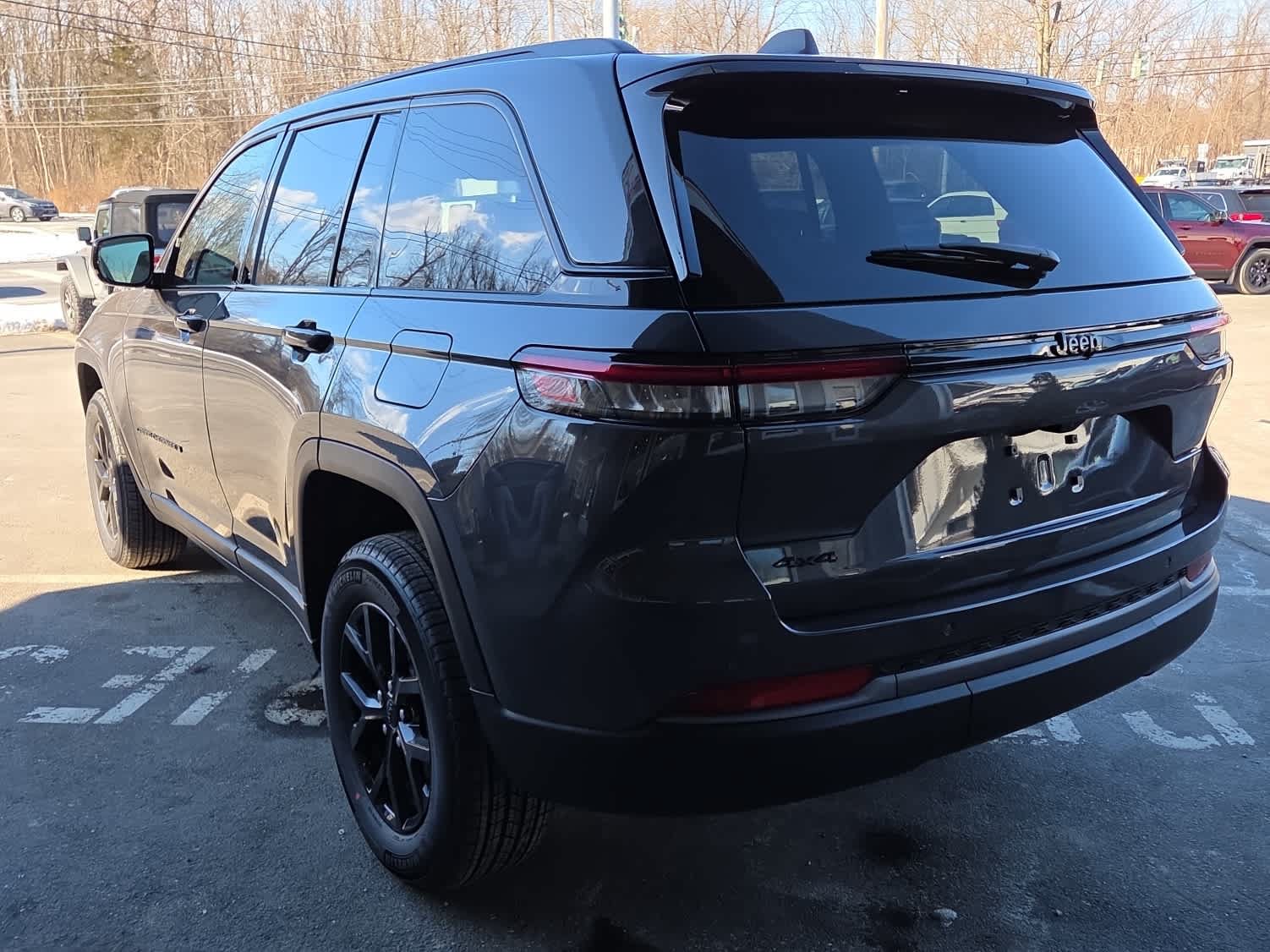 New 2026 Jeep Grand Cherokee Altitude AWD/4WD image 7