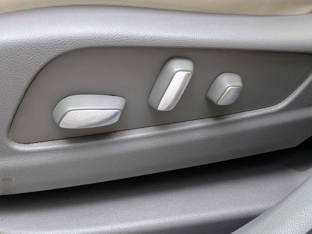 Used 2020 Cadillac XT6 Premium Luxury image 21