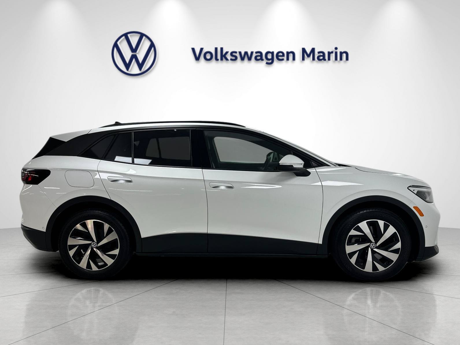 Used 2024 Volkswagen ID.4 2WD image 6