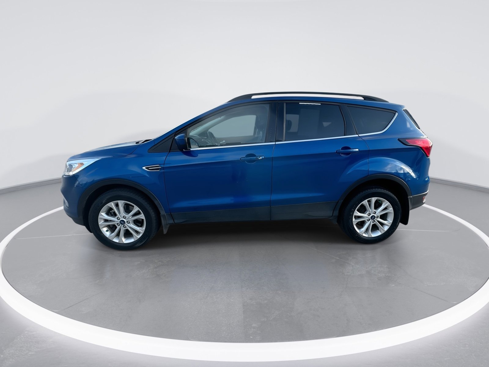 Used 2019 Ford Escape SEL AWD/4WD image 5