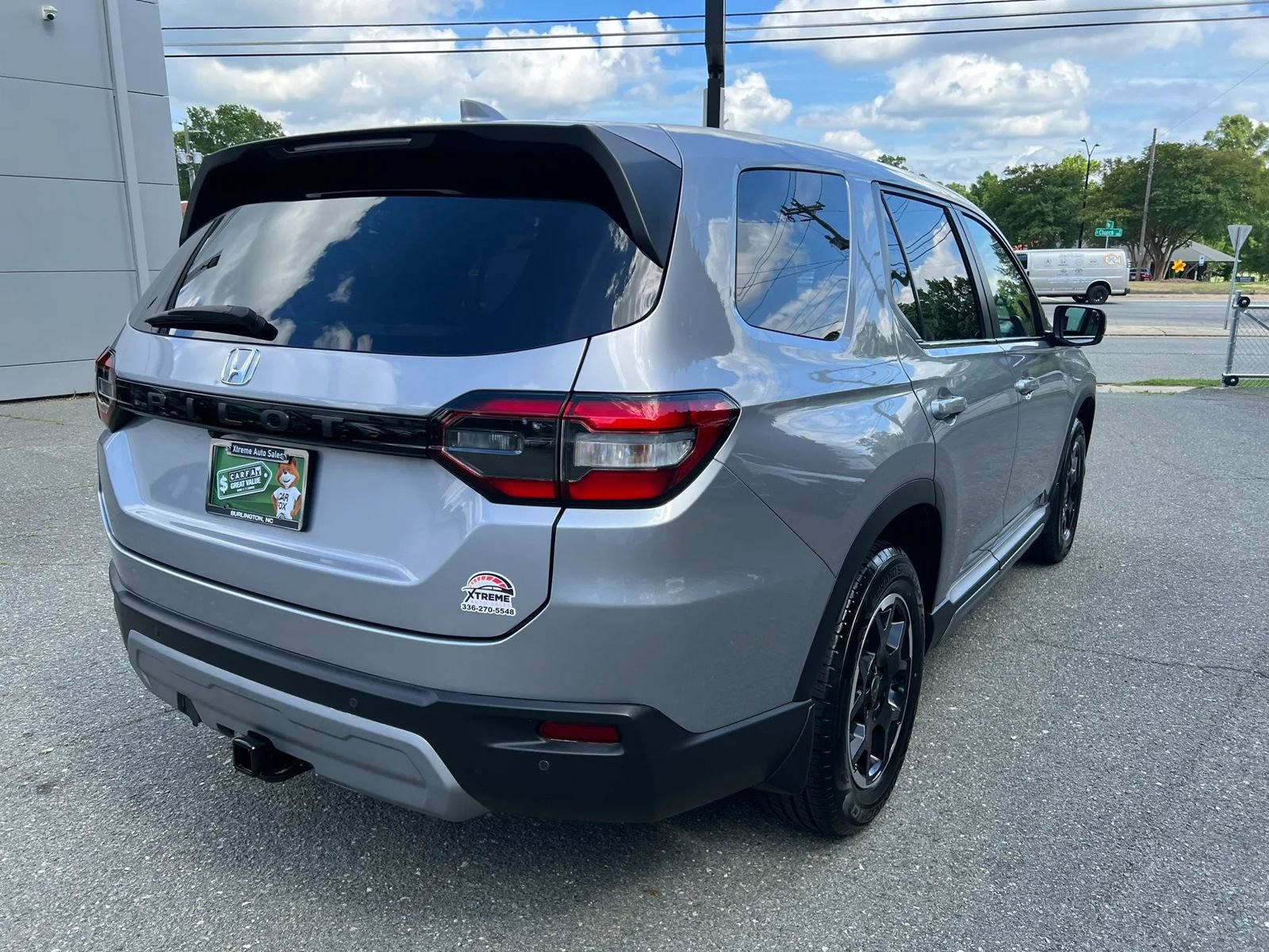 Used 2025 Honda Pilot EX-L image 4