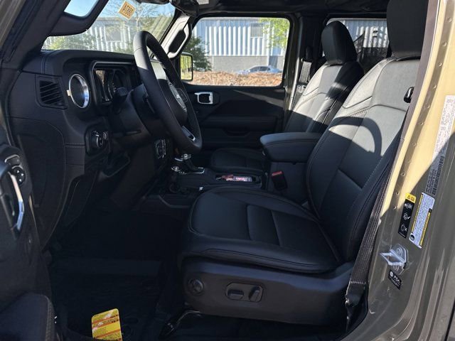 New 2025 Jeep Gladiator Sport w/ Premium Package image 9