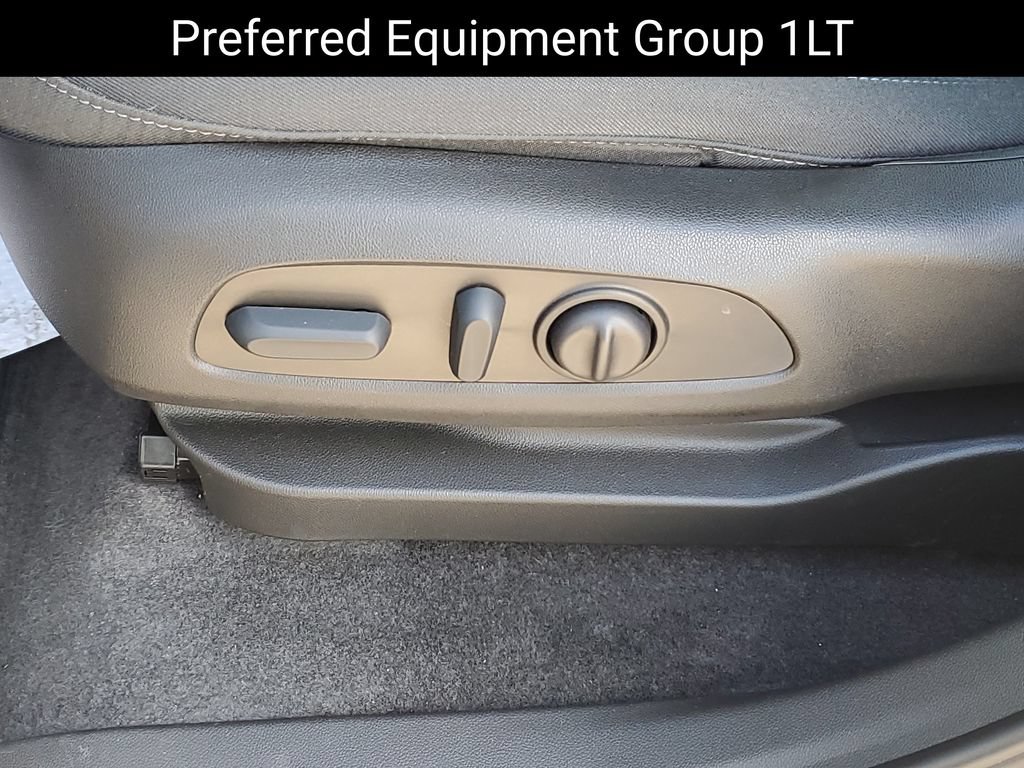 Certified 2023 Chevrolet Bolt EUV LT w/ Comfort Package FWD image 7