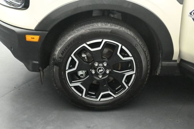 Certified 2025 Ford Bronco Sport Outer Banks w/ Outer Banks Tech Package+ AWD/4WD image 35