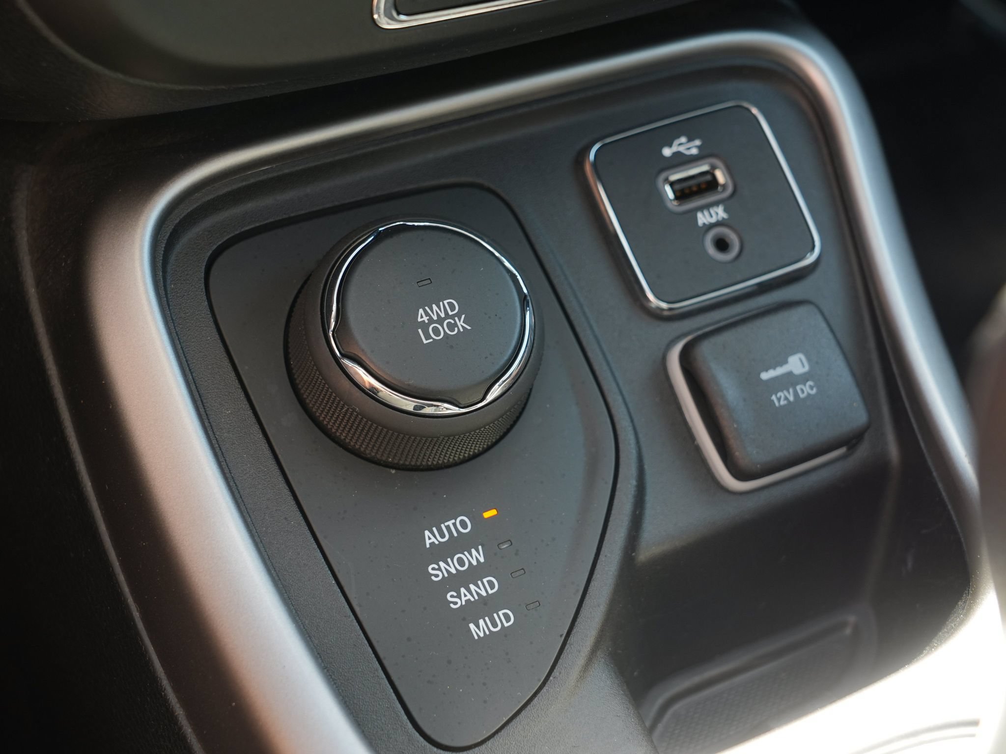 Used 2018 Jeep Compass Sport AWD/4WD image 31