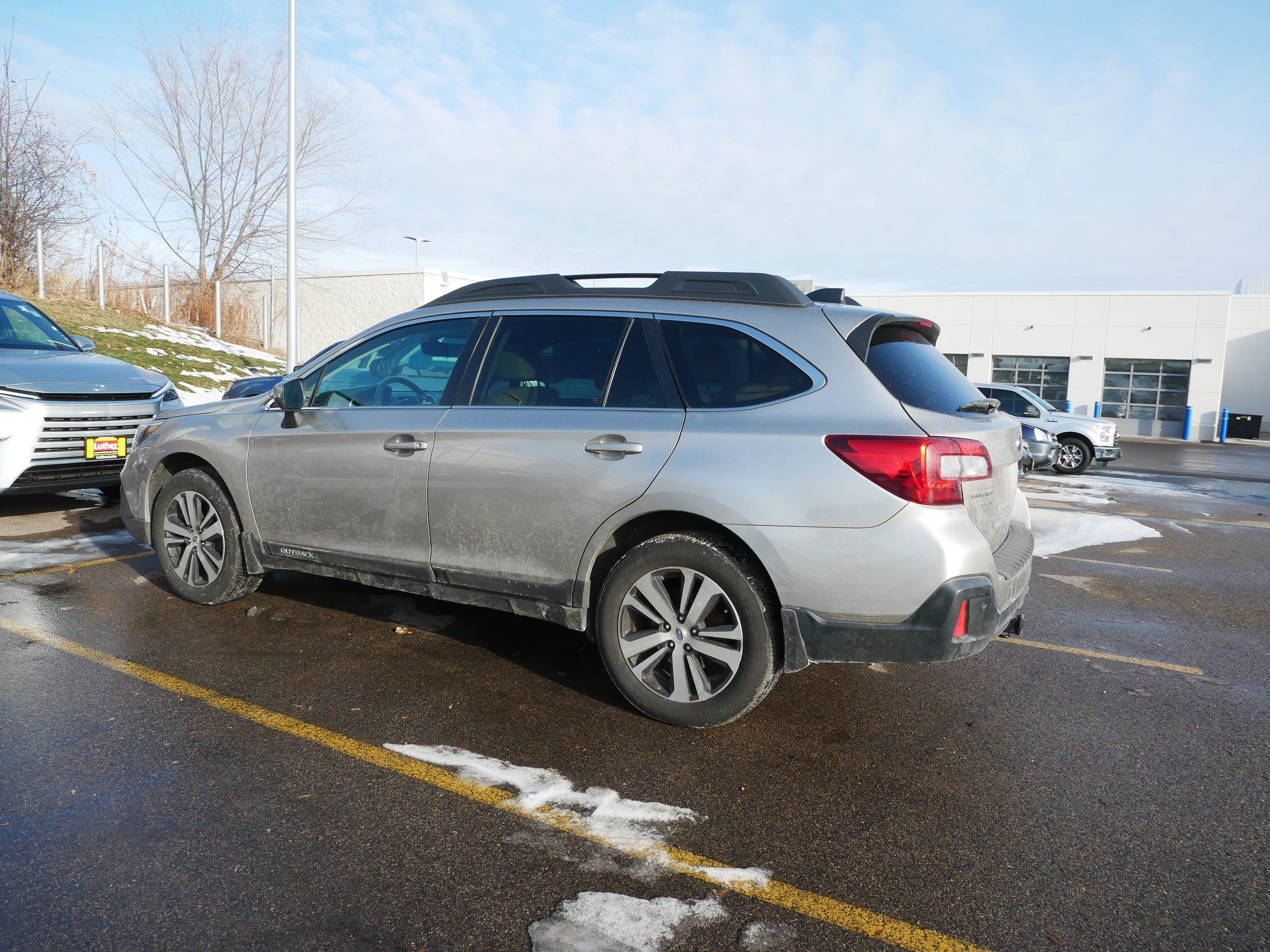Used 2018 Subaru Outback 3.6R Limited image 4