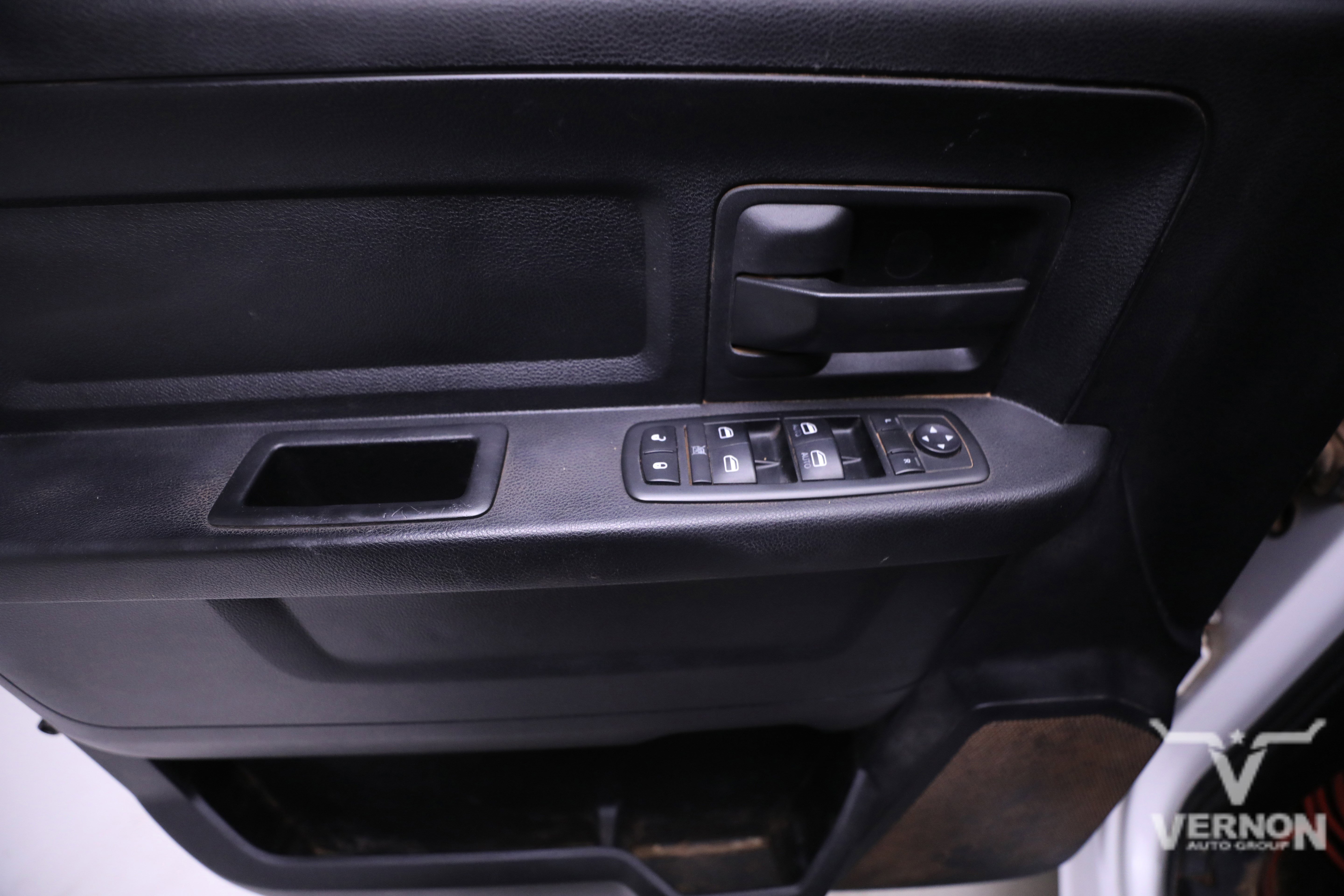 Used 2015 RAM 2500 Tradesman w/ Chrome Appearance Group image 18