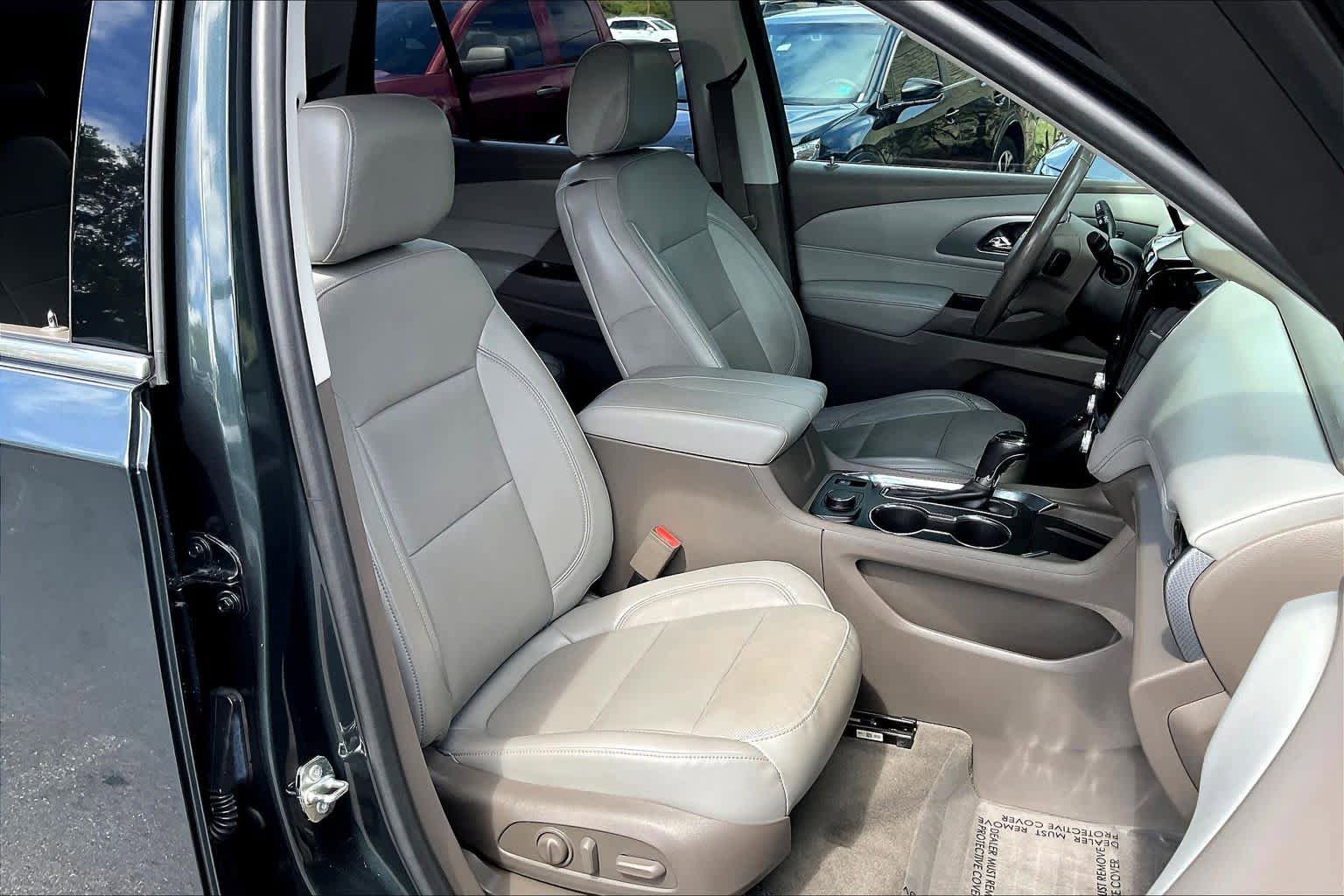 Used 2019 Chevrolet Traverse Premier w/ Driver Confidence II Package image 8