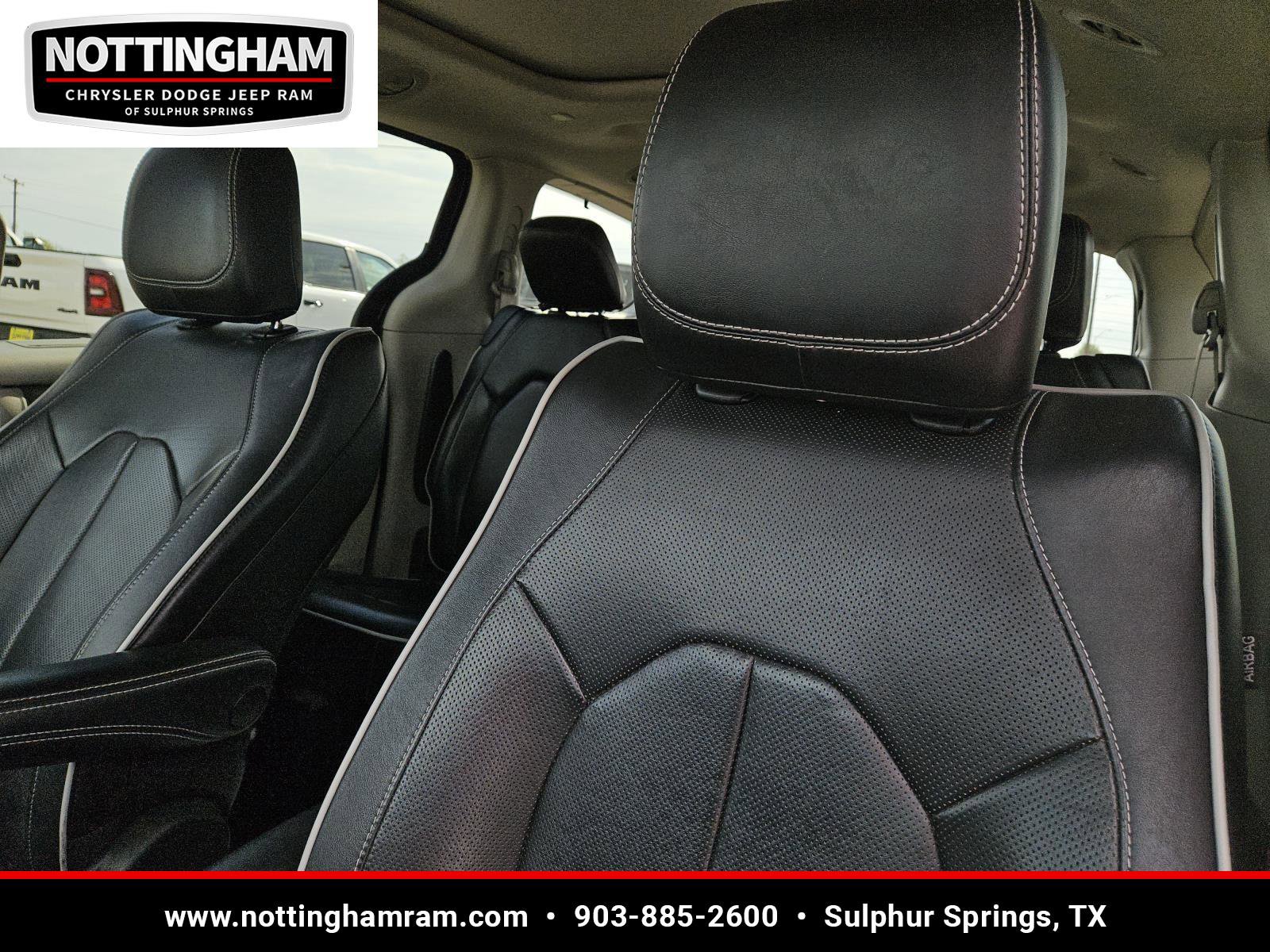 Used 2023 Chrysler Pacifica Limited image 24