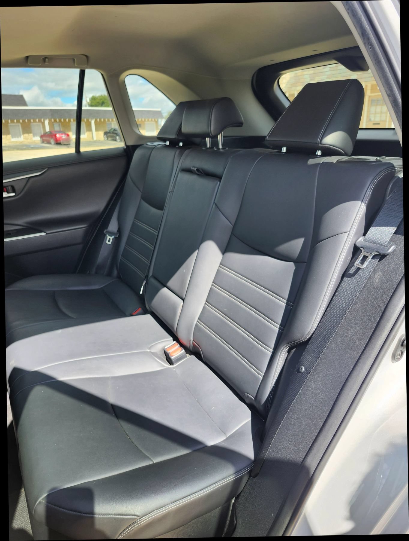 Used 2019 Toyota RAV4 Limited w/ Carpet Mat Package AWD/4WD image 15