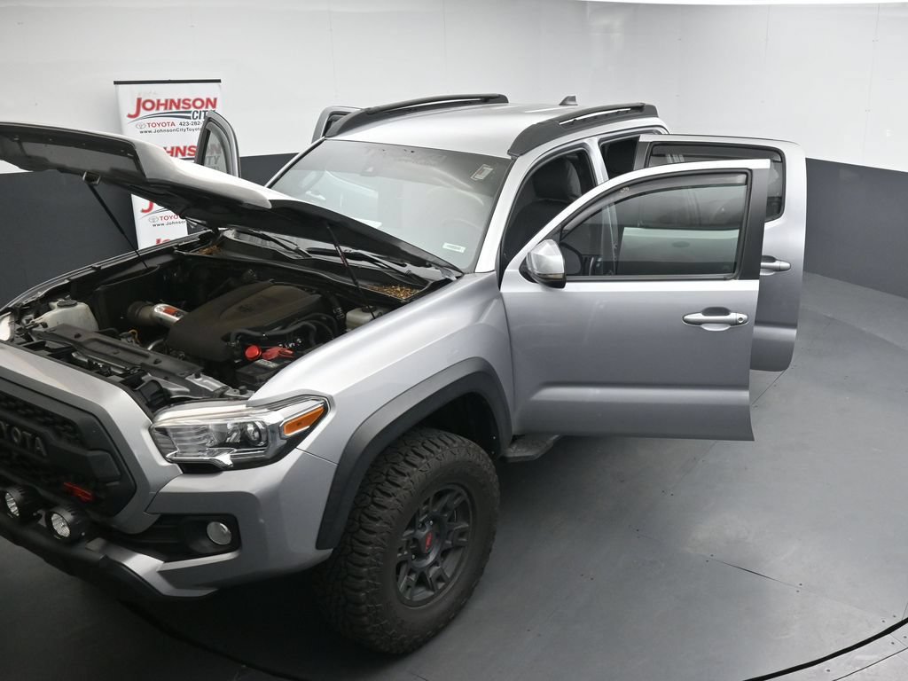 Used 2021 Toyota Tacoma TRD Off-Road AWD/4WD image 26