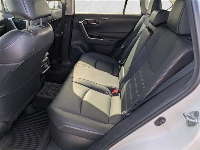 Used 2021 Toyota RAV4 XLE Premium image 16